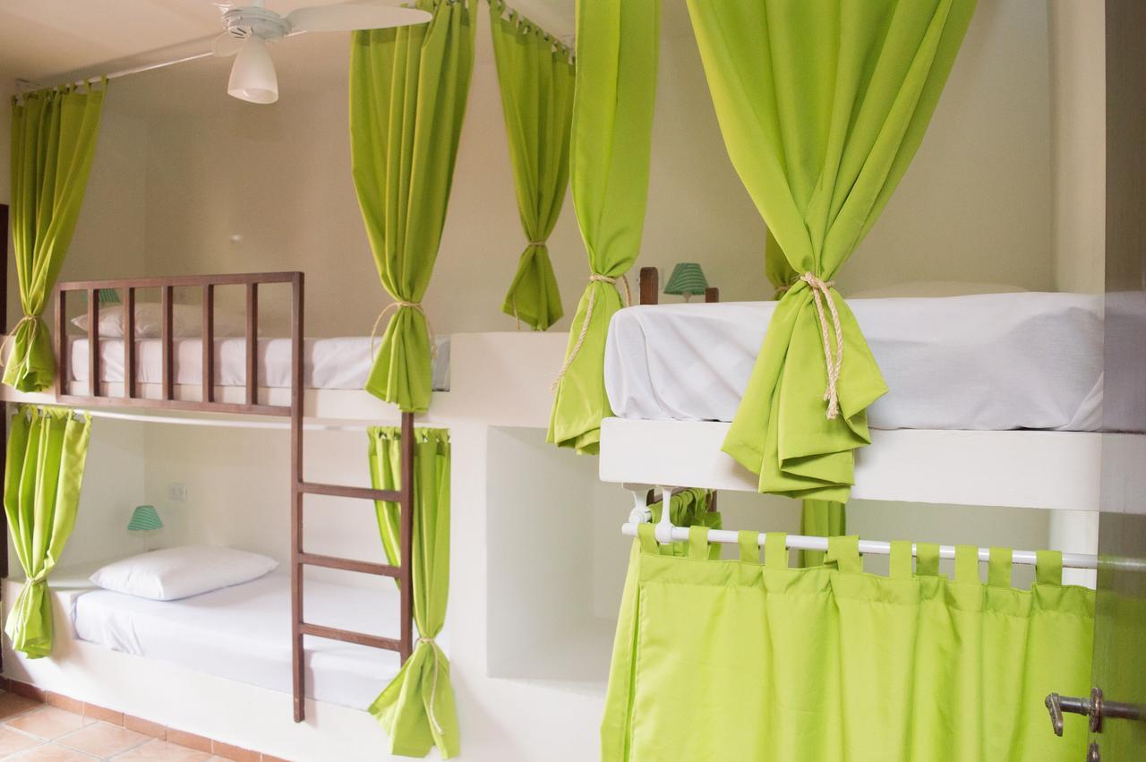 אובטובה Santo Quintal Hostel מראה חיצוני תמונה