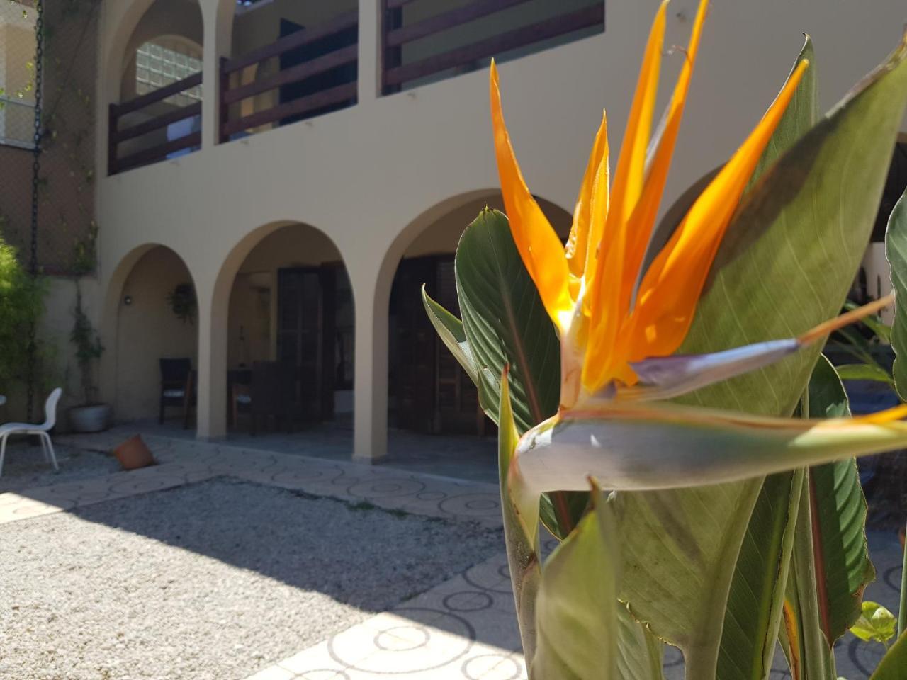 אובטובה Santo Quintal Hostel מראה חיצוני תמונה